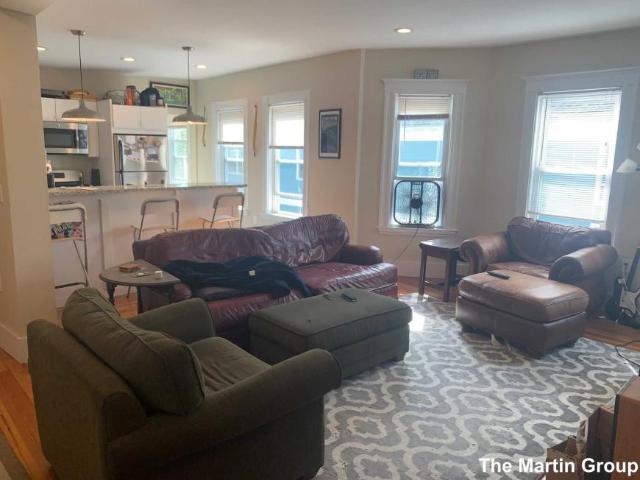 4 bedroom, Somerville MA 02144 LS98396294