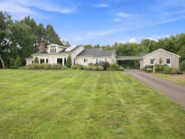 4 bedroom, Somers CT 06071 105438223
