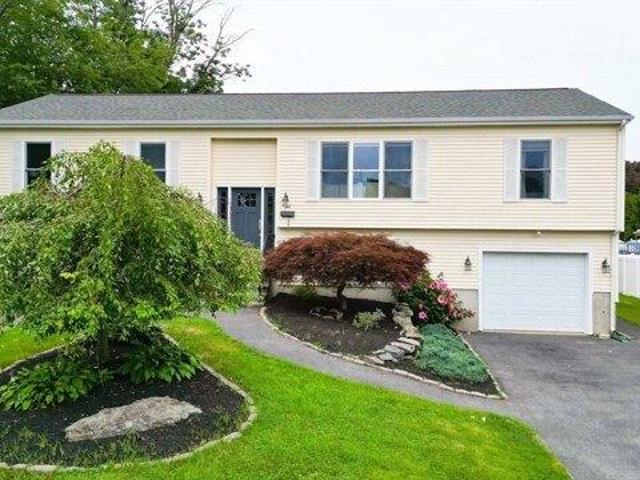 4 bedroom, Somerset MA 02726 104834972
