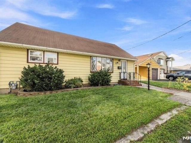 4 bedroom, Saddle Brook NJ 07663 105886483