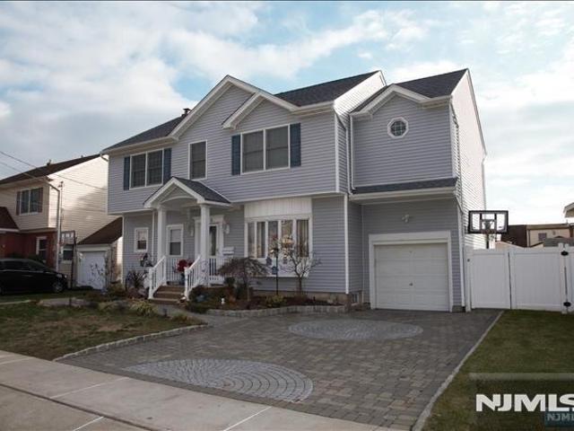 4 bedroom, Saddle Brook NJ 07663 105997815