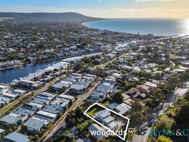 4 Bedroom House Safety Beach VIC 102766804
