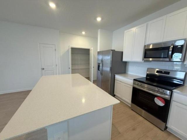 4 bedroom, Saint Cloud FL 34772 106244529
