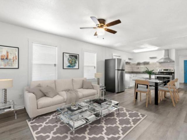 4 bedroom, Saint Petersburg FL 33712 106217284