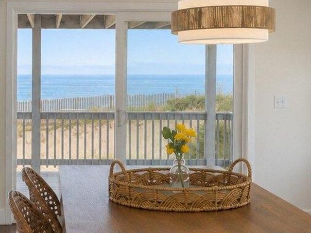 4 bedroom, Salisbury MA 01952 105514115
