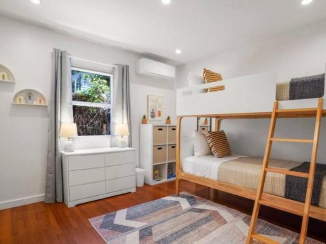 4 bedroom, San Diego CA 92107 LS105698745