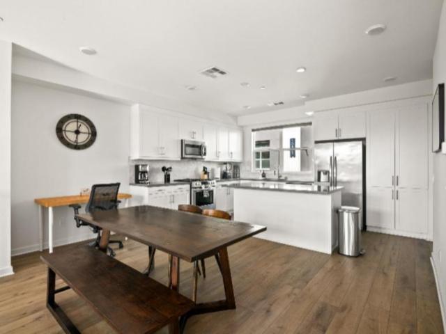 4 bedroom, San Diego CA 92108 LS105541971