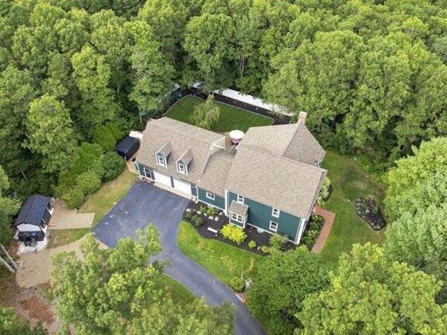 4 bedroom, Sandwich MA 02537 105512297