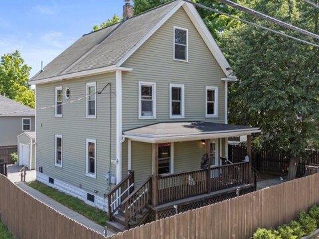 4 bedroom, Sanford ME 04083 105574084