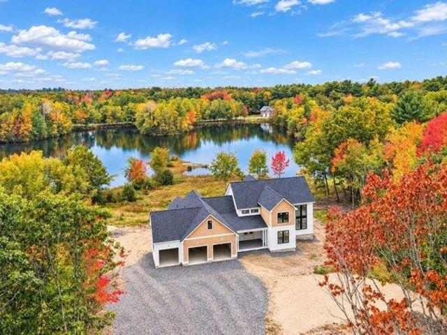 4 bedroom, Scarborough ME 04074 105829455