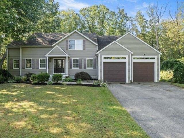 4 bedroom, Seabrook NH 03874 105629405