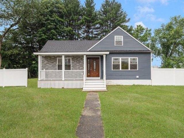 4 bedroom, Seekonk MA 02771 105516516