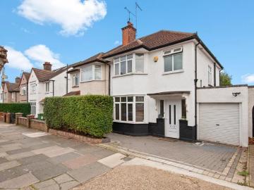 4 Bedroom Semi Detached
