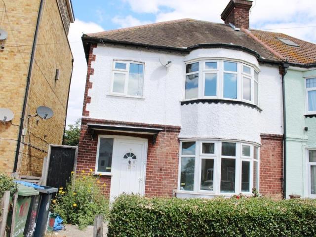 4 Bedroom SEMI DETACHED To Let