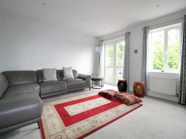 4 Bedroom Semi Detached To Let