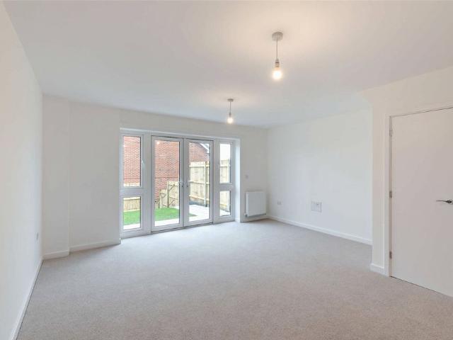 4 bedroom semi detached to rent Glenister Way, St. Leonards on Sea, East Sussex, TN37