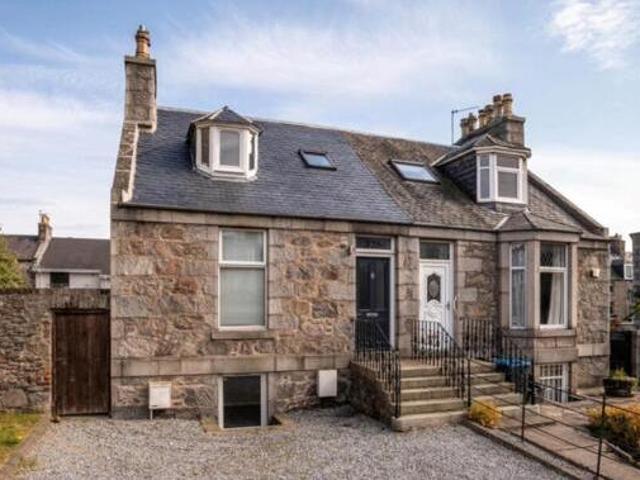 4 Bedroom Semi detached Villa For Sale In Aberdeen