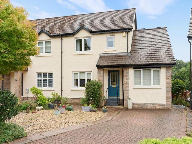 4 bedroom semi detached villa house for sale
