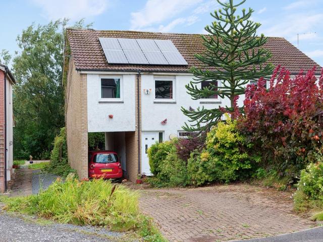 4 bedroom semi detached villa house for sale
