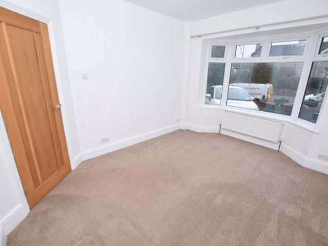 4 bedroom semi detached bungalow to rent
