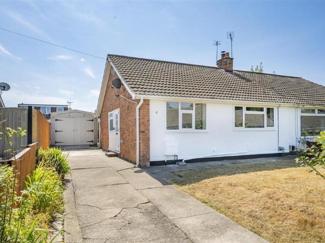 3 bedroom semi detached bungalow for sale