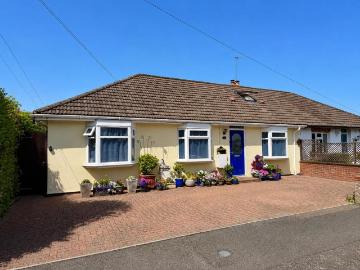 4 bedroom semi detached bungalow for sale