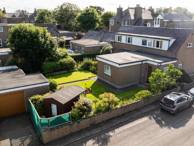 4 bedroom semi detached bungalow for sale