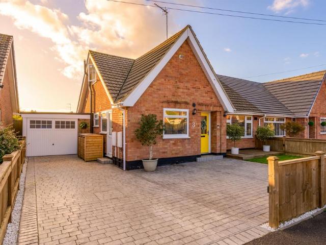 4 bedroom semi detached bungalow for sale