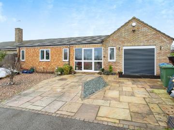 4 bedroom semi detached bungalow for sale