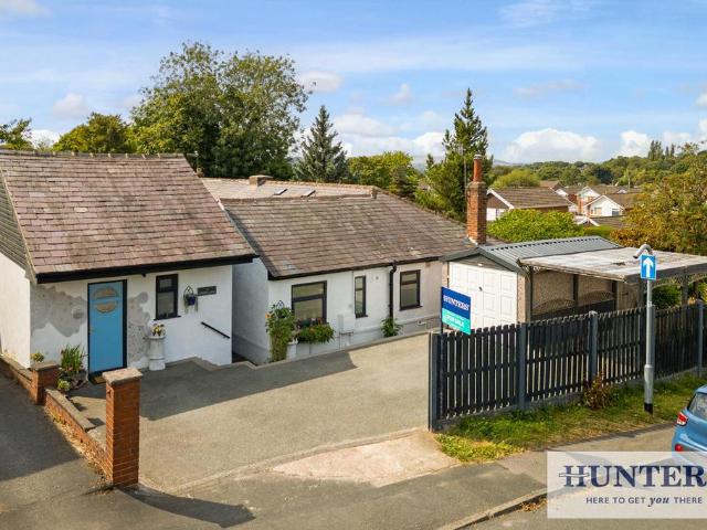 4 bedroom semi detached bungalow for sale