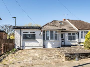 4 bedroom bungalow for sale