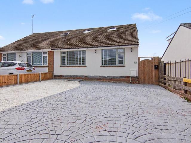 4 bedroom semi detached bungalow for sale
