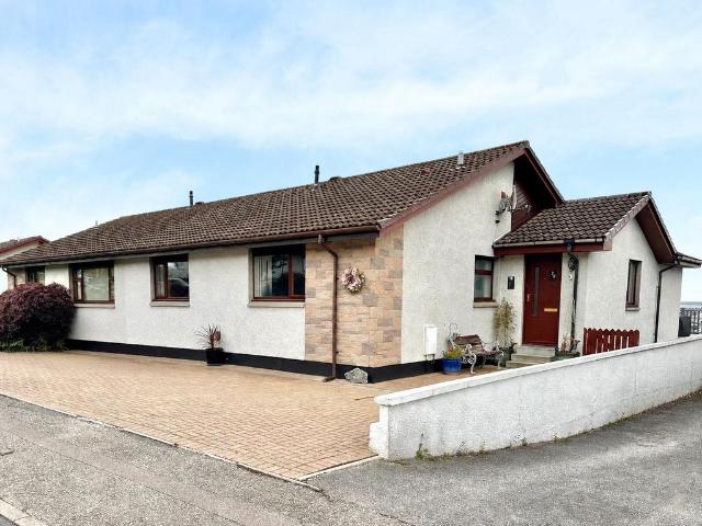 4 bedroom semi detached bungalow for sale