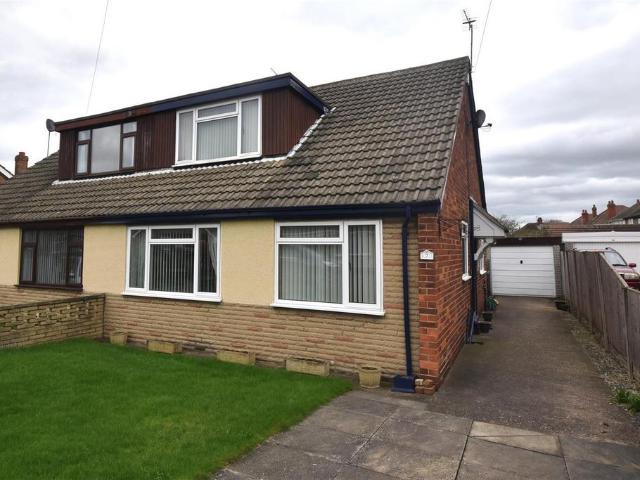 3 bedroom semi detached bungalow for sale