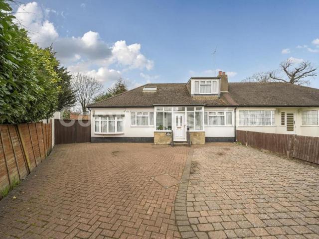 3 bedroom semi detached bungalow for sale