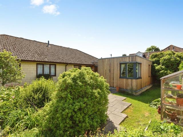 4 bedroom semi detached bungalow for sale