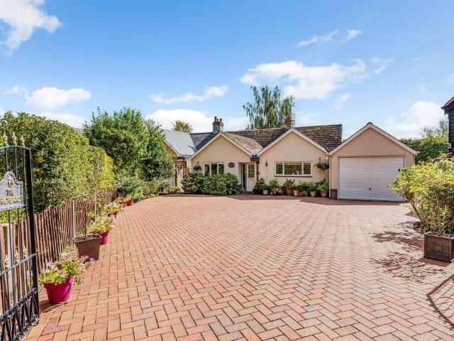 4 bedroom semi detached bungalow for sale