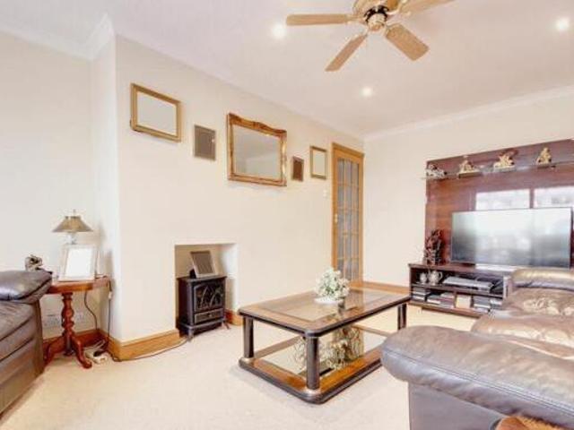 4 Bedroom Semi detached Bungalow For Sale In Chesham