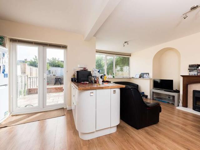 4 bedroom Semi detached for rent in Benson Road, Headington, OX3