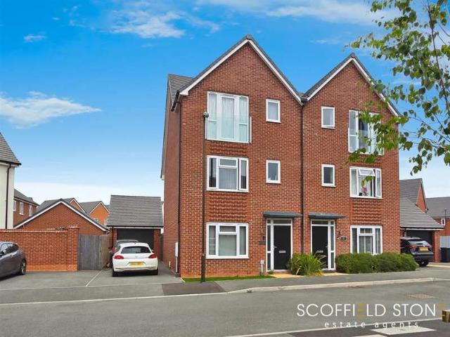 4 Bedroom Semi Detached House