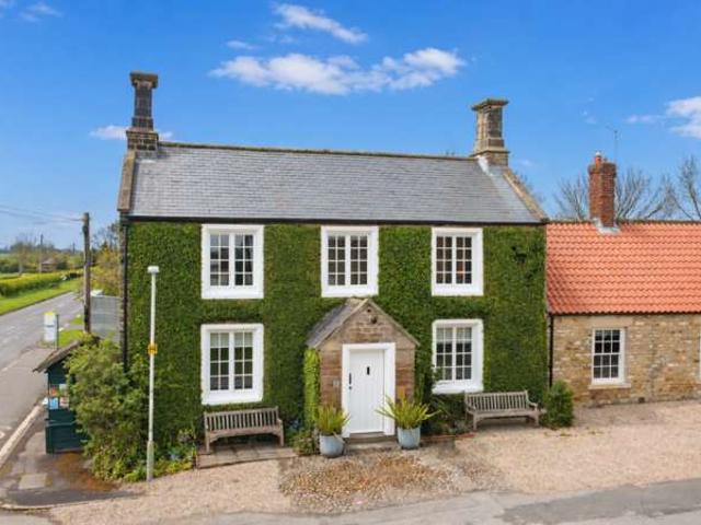 4 Bedroom Semi Detached House