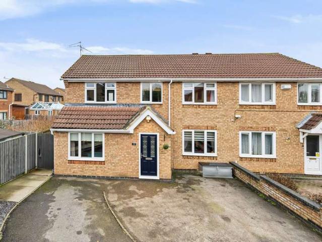 4 Bedroom Semi Detached House