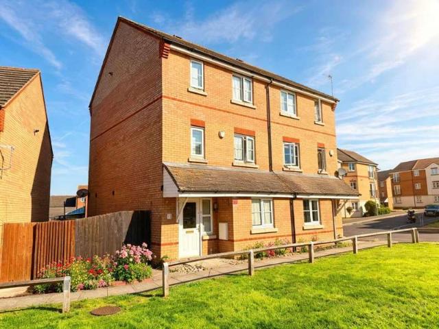 4 Bedroom Semi Detached House