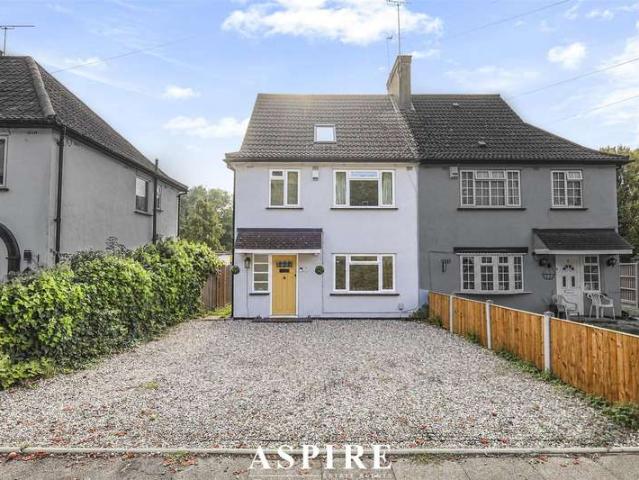 4 Bedroom Semi Detached House