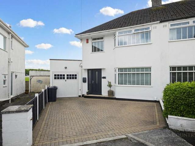 4 Bedroom Semi Detached House
