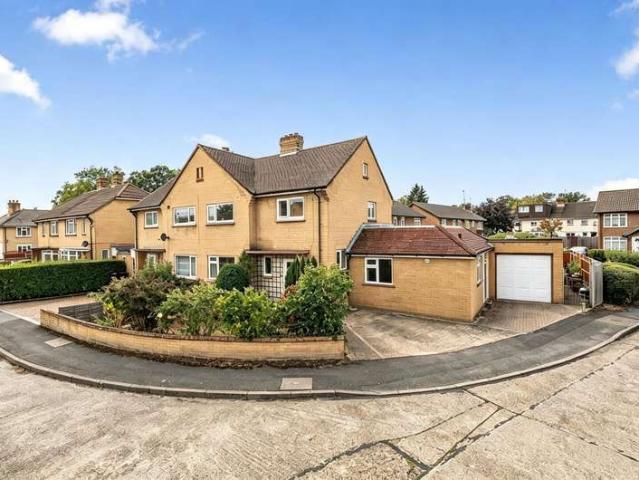 4 Bedroom Semi Detached House