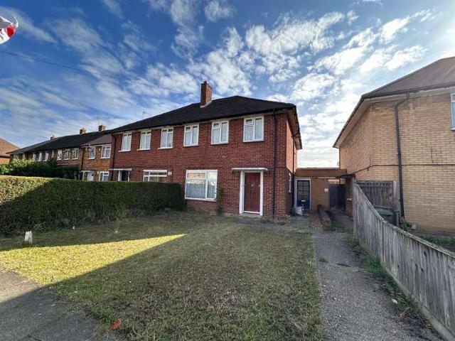 4 Bedroom Semi Detached House