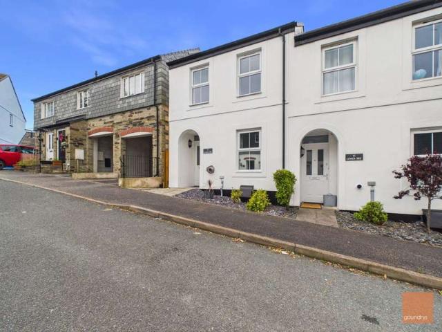 4 Bedroom Semi Detached House