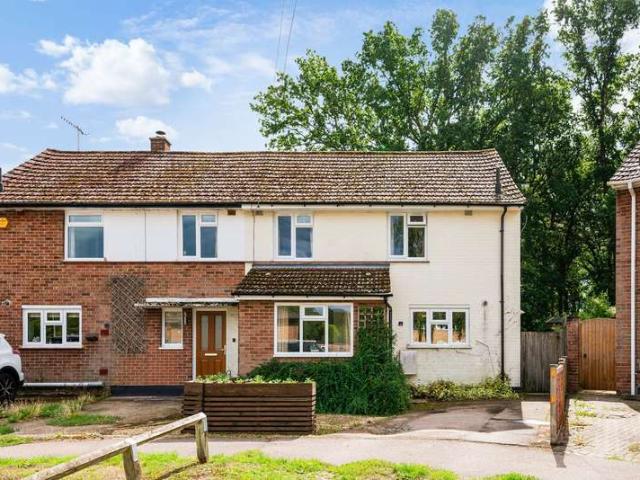 4 Bedroom Semi Detached House