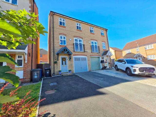 4 Bedroom Semi Detached House